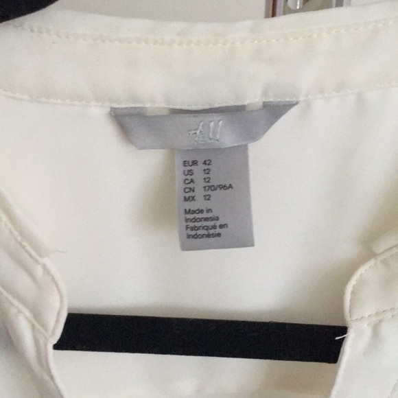 Cream button shirt - Picture 2 of 7